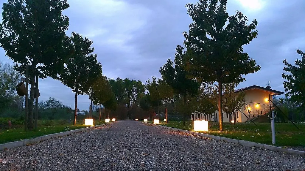 בית חווה מילאנו Agriturismo Dolce Luna